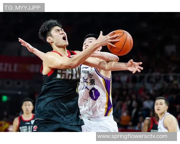 2015年篮球盛事回顾与精彩瞬间分析，重温经典比赛与球员表现